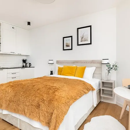 Sunny Coast With In By Renters